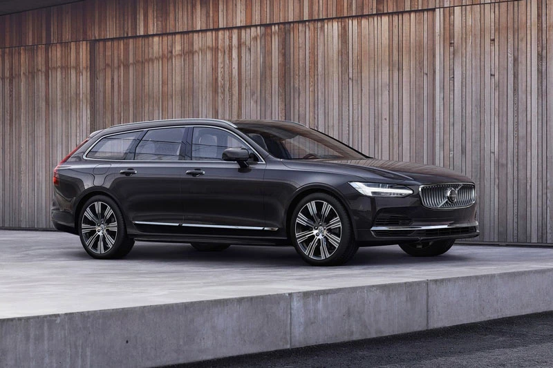 5. Volvo V90.