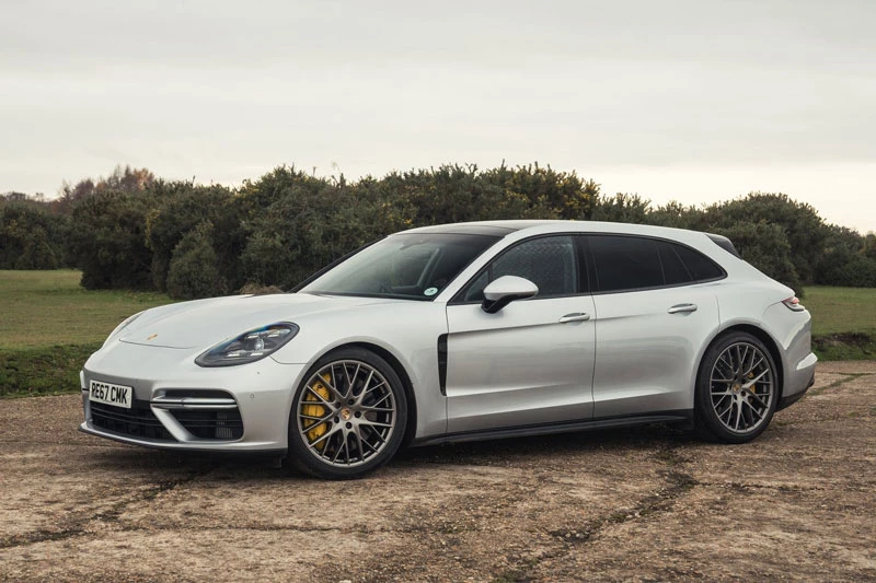 8. Porsche Panamera Sport Turismo.