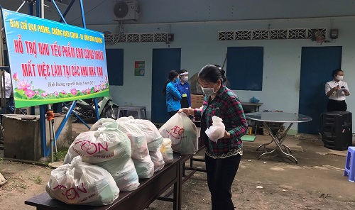 Bình Dương: Công nhân được hỗ trợ 300.000 đồng tiền thuê trọ trong tháng 8