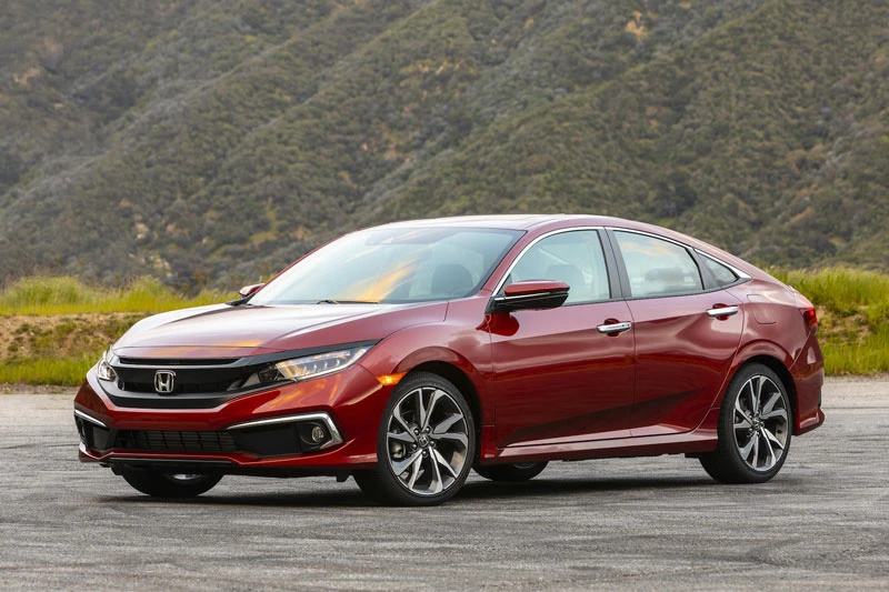2. Honda Civic (doanh số: 305 nghìn chiếc, chiếm 6% thị phần). 