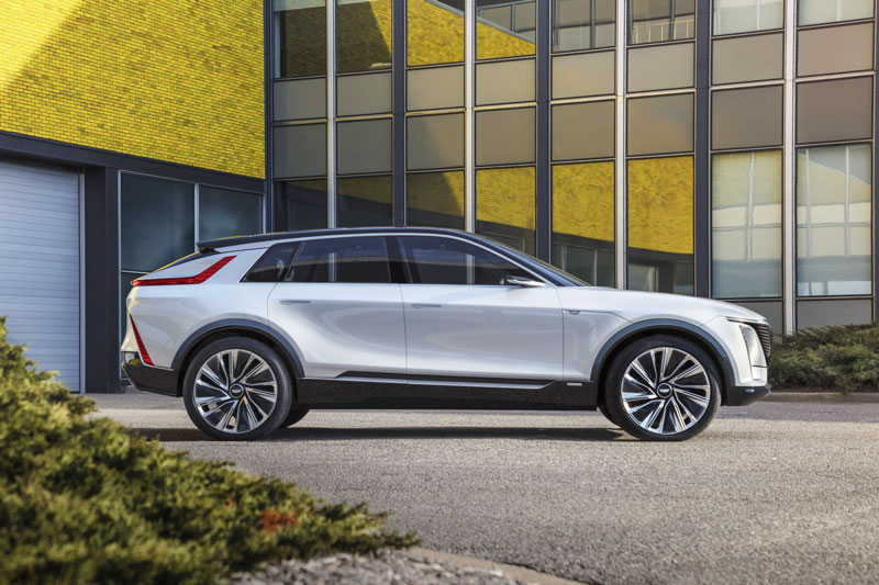 SUV chạy điện mạnh 340 mã lực, phạm vi hoạt động 483 km, giá hơn 1,3 tỷ đồng