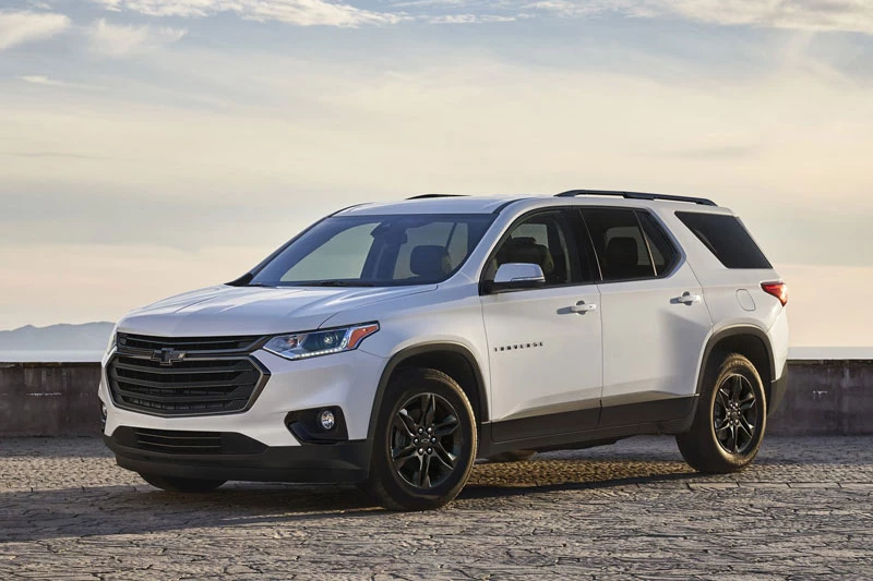 6. Chevrolet Traverse 2021 (giá khởi điểm: 29.800 USD).