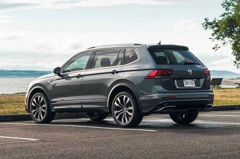 7. Volkswagen Tiguan 2021 (giá khởi điểm: 27.000 USD).