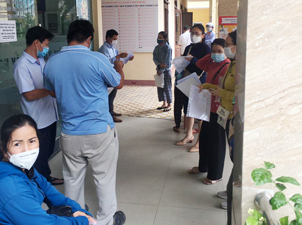 Đà Nẵng đang lúng túng, đối diện với bức xúc của dân và DN khi cấp "Giấy đi đường" theo mẫu mới