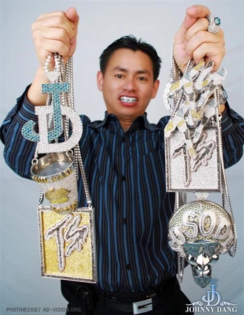 Triệu phú kim cương Johnny Dang lần đầu khoe con gái, nhan sắc của ái nữ gây chú ý - Ảnh 1. Triệu phú kim cương Johnny Dang lần đầu khoe con gái, nhan sắc của ái nữ gây chú ý - Ảnh 1.
