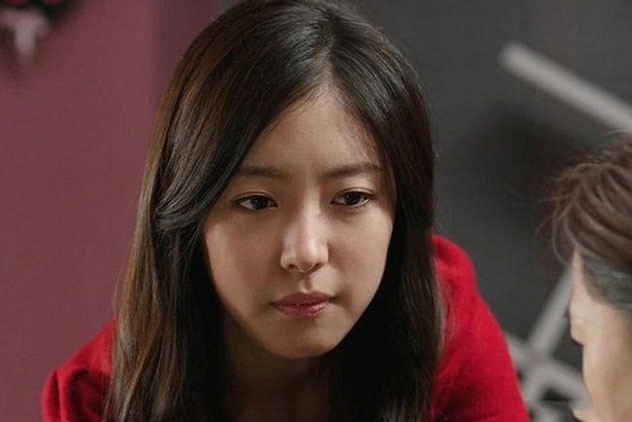 Con trai v&#x1EEB;a th&#x1EA5;y m&#x1EB9; &#x111;&#xE3; h&#xE9;t th&#x1EA5;t thanh: &quot;B&#x1ED1; &#x1A1;i ch&#x1EA1;y mau!&quot;, ch&#x1ED3;ng nghe xong m&#x1EDB;i cho&#xE1;ng v&#xE1;ng nh&#x1EAD;n ra 1 s&#x1EF1; th&#x1EAD;t kh&#xF4;ng h&#x1EC1; bi&#x1EBF;t v&#x1EC1; v&#x1EE3;