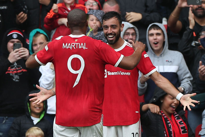 Bruno Fernandes sút phạt đẹp mắt, MU thắng to trước Everton 