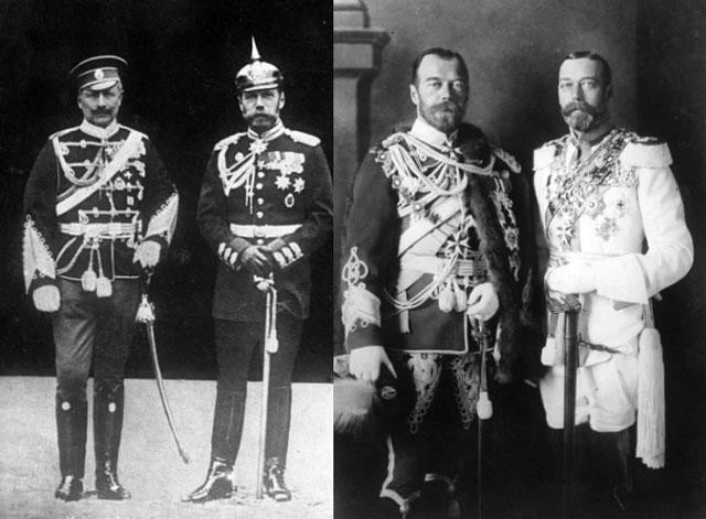 Ảnh trái: Kaiser Wilhelm II của Đức (trái) với Nicholas II (phải) vào năm 1905. Ảnh phải: Sa hoàng Nicholas II (trái) và Vua George V (phải) ở Berlin 1913.