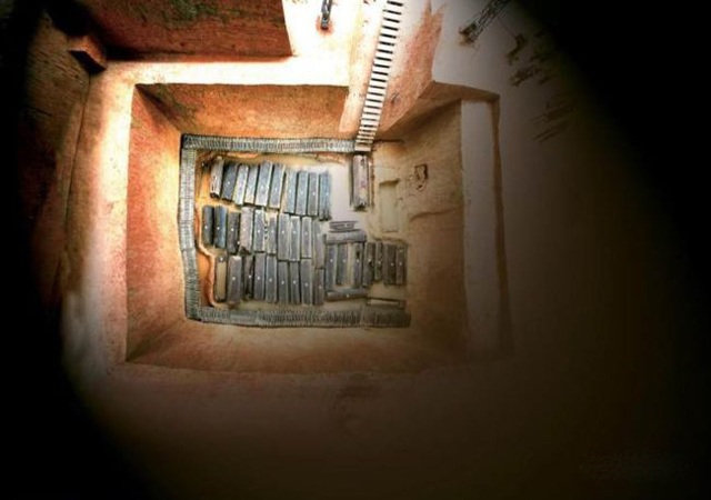 Ngôi mộ cổ 2.500 năm chứa 46 thi thể cô gái phát sáng và bí ẩn đáng sợ