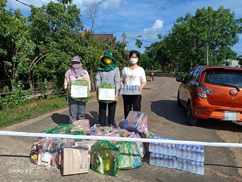 Hơn 52 tỷ đồng hỗ trợ công nhân, người lao động tại 3 tỉnh, thành phía Nam