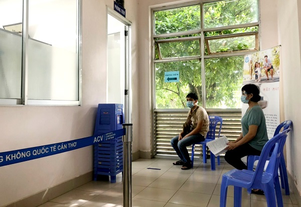 Ng&#x1B0;&#x1EDD;i d&#xE2;n kh&#xF4;ng c&#xF3; B&#x1EA3;o hi&#x1EC3;m y t&#x1EBF; v&#x1EAB;n &#x111;&#x1B0;&#x1EE3;c ti&#xEA;m vaccine