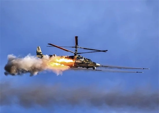 Gói trang bị mới được tiết lộ khi RIA tiết lộ khi nói về những ưu điểm của dòng trực thăng này so với Apache của của Mỹ. Với thiết kế độc đáo, hệ thống vũ khí chiến đấu, do thám hiện đại bậc nhất thế giới, cũng như các tính năng tự động lái và dễ dàng điều khiển khiến Ka-52 bỏ xa trực thăng tấn công mạnh nhất hiện nay của Mỹ.