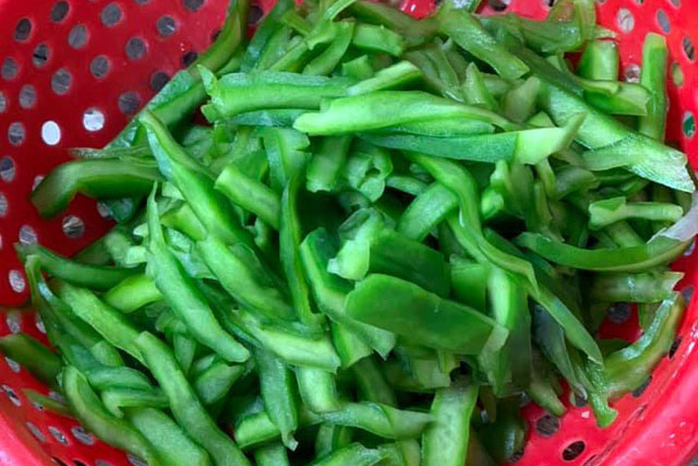 Ứa nước miếng loài cây đầy gai góc lại có thể thành món ăn cực hao cơm, thử 1 lần nhớ mãi