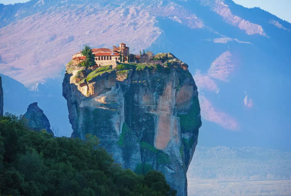 9 ngôi đền nằm ở vị trí hiểm hóc nhất thế giới