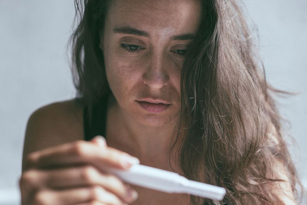 Sau nhiều cố gắng có con nhưng không thành, người phụ nữ sốc nặng vì bí mật của chồng