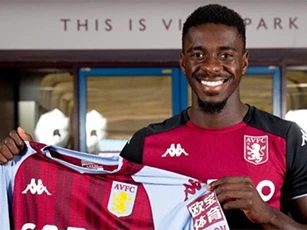 Man United chia tay cầu thủ thứ 4 ở hè 2021