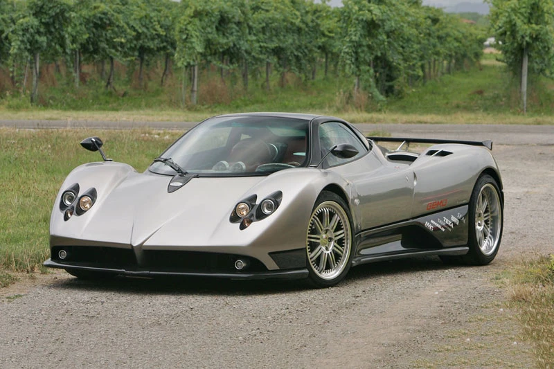 10. Pagani Zonda C12 F (giá: 650.000 USD).