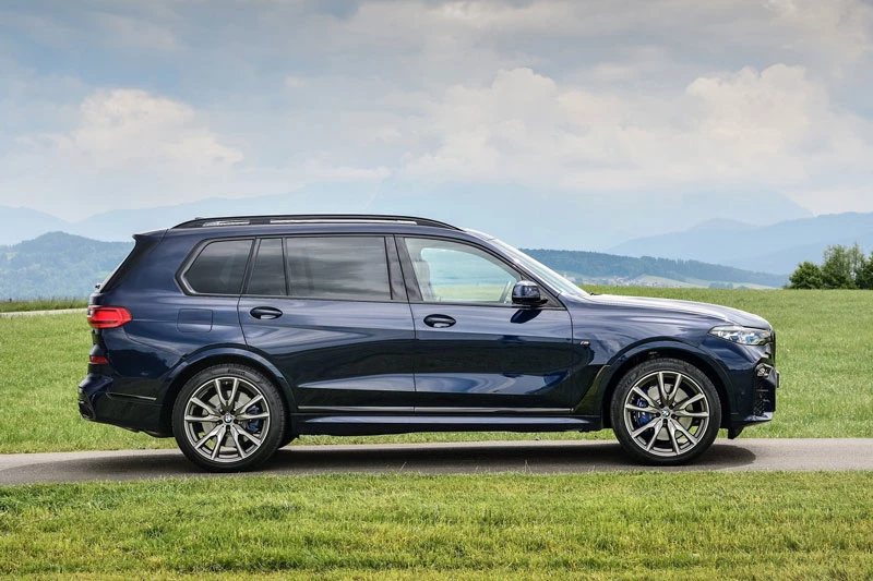 4. BMW X7.