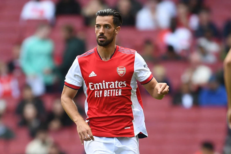 Trung vệ: Pablo Mari. Trung vệ: Pablo Mari.