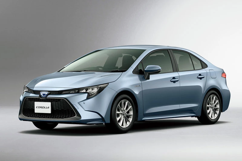 3. Toyota Corolla (doanh số: 9.242 chiếc).