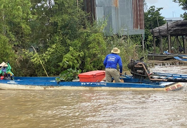 Nhã điều khiển vỏ lãi về đến Kênh Vĩnh Tế, thuộc khóm Vĩnh Xuyên, P Núi Sam thì bị bắt.