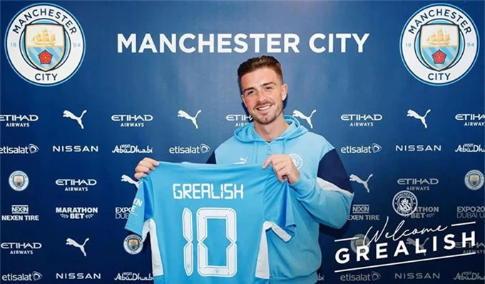 Grealish mang áo số 10 ở Man City