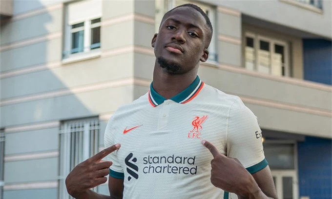 Konate tiêu tốn của Liverpool 36 triệu bảng tiền phí chuyển nhượng