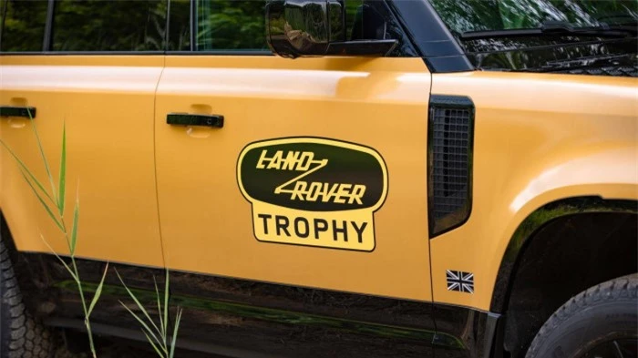 Cận cảnh Land Rover Defender Trophy đậm chất phiêu lưu 7