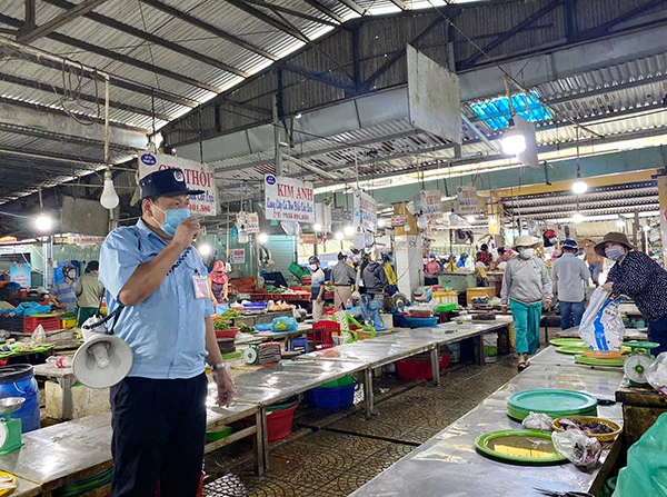 Thường trục HĐND TP Đà Nẵng yêu cầu chủ trương miễn phí thuê mặt bằng ở các chợ truyền thống trong 6 tháng được truyền đạt đầy đủ đến các hộ tiểu thương