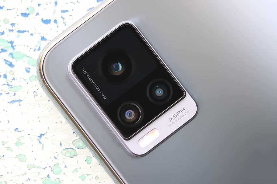 Vivo V20 với chip S720G, RAM 8 GB, sạc 33W giảm giá sốc tại Việt Nam