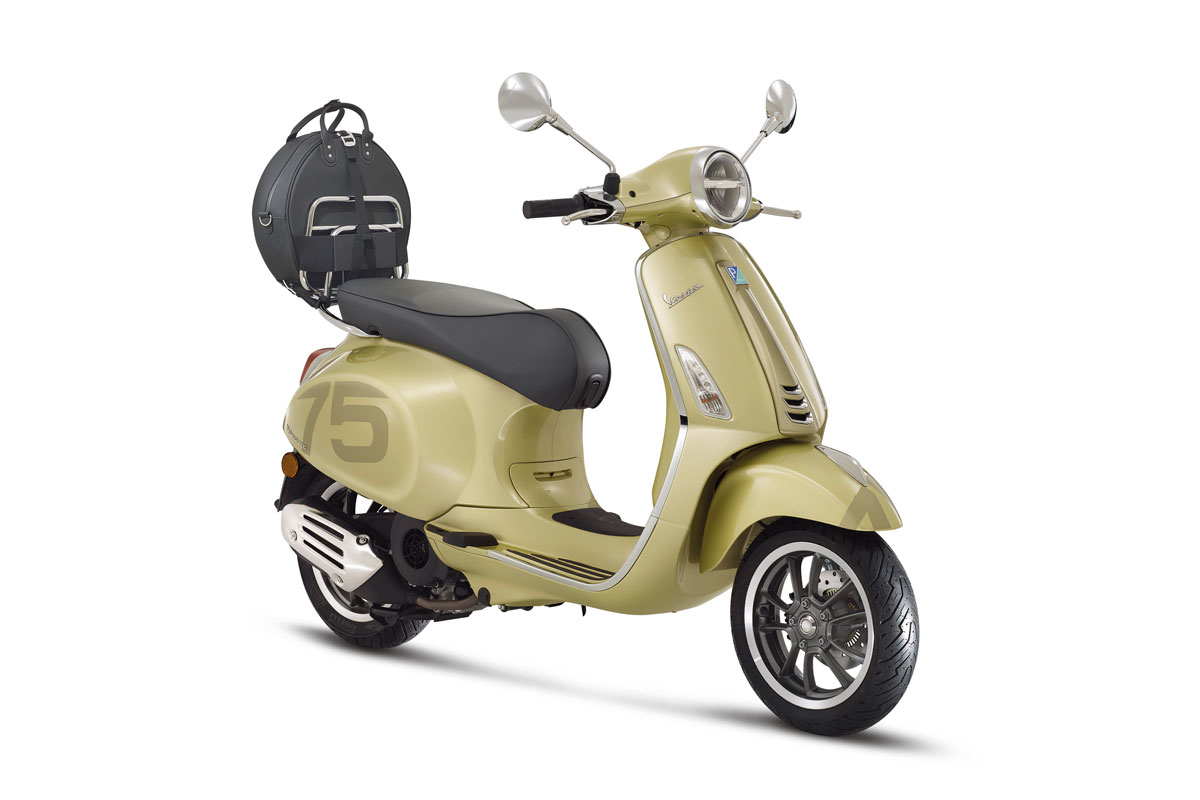 Vespa Primavera 75th Anniversary 2021 ra mắt tại Malaysia, giá gần 128 triệu đồng