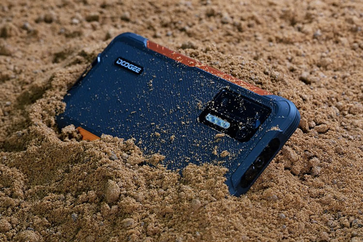 Trên tay smartphone chống nước, RAM 8 GB, pin 8.500 mAh, sạc 33W, giá ‘mềm’