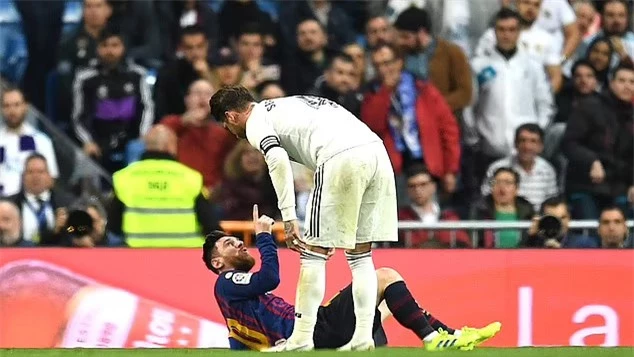 Messi và Ramos như nước với lửa trên sân cỏ