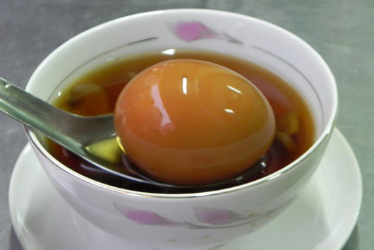 Độc đáo cách làm chè trứng hồng trà