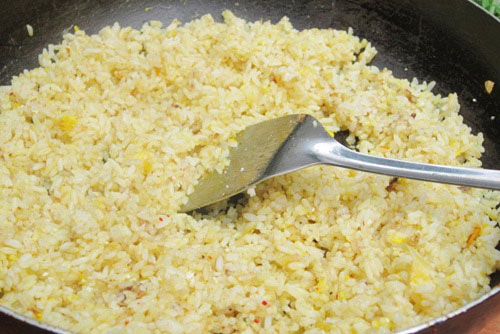 Cơm rang kim chi, thịt bò cay cay thơm nức mũi