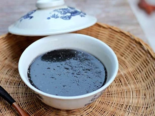 Cách nấu chè mè đen sắn dây đẹp da, tốt cho sức khỏe