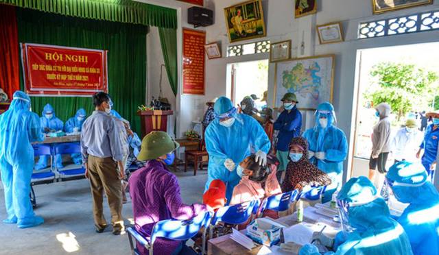 Nghệ An: Đình chỉ Chủ tịch, Bí thư, Trưởng công an phường vì lơ là chống dịch COVID - 19