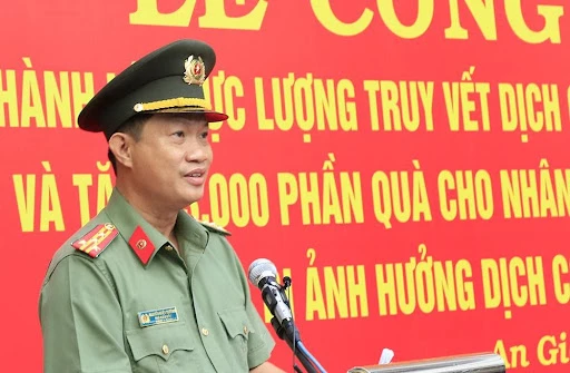 Đại tá Nguyễn Nhật Trường, Phó Giám đốc Công an tỉnh đã công bố Quyết định thành lập và ra mắt lực lượng truy vết COVID-19.