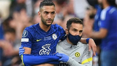 Ziyech chấn thương sau khi ghi bàn cho Chelsea