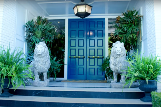 Khám phá căn biệt thự đầy tính nghệ thuật "không tưởng" của siêu mẫu Cara Delevingne