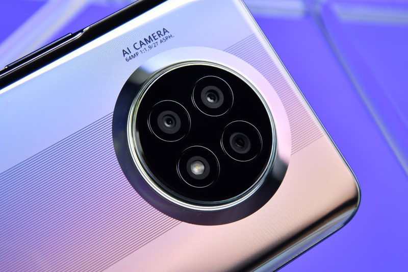 Smartphone chip Dimensity 900 5G, RAM 8 GB, sạc 66W, màn hình 120 Hz, giá hấp dẫn