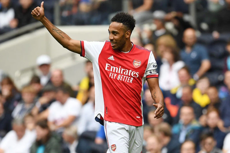 5. Pierre-Emerick Aubameyang (Arsenal, 350.000 bảng/tuần).