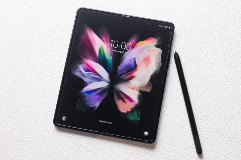 Samsung Galaxy Z Fold3 5G. 