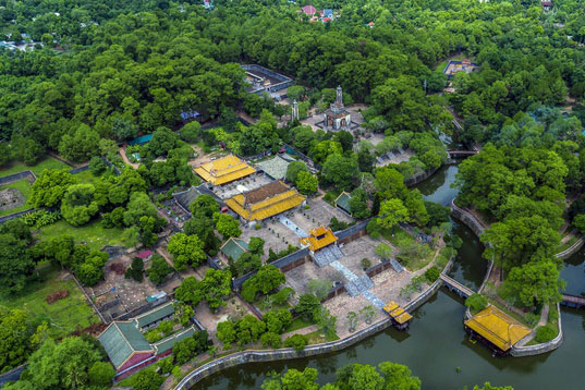 Vua nh&#xE0; Nguy&#x1EC5;n kh&#xF4;ng con, l&#x103;ng thu&#x1ED9;c qu&#x1EA7;n th&#x1EC3; Di s&#x1EA3;n V&#x103;n h&#xF3;a Th&#x1EBF; gi&#x1EDB;i