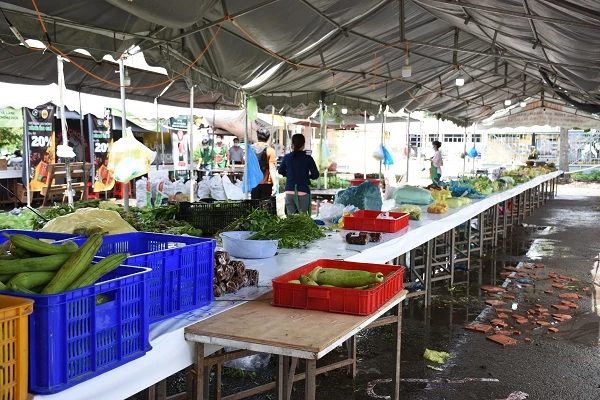  mô hình “mang chợ ra phố”, góp phần giải quyết nông sản tồn đọng cho nông dân.