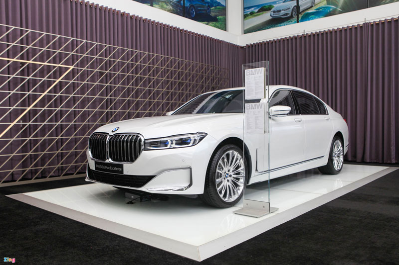 Những mẫu sedan cỡ lớn đang được giảm giá hàng trăm triệu đồng tại Việt Nam