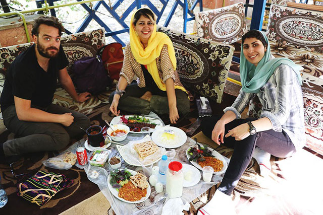 Đất nước có cuối tuần vào thứ 6