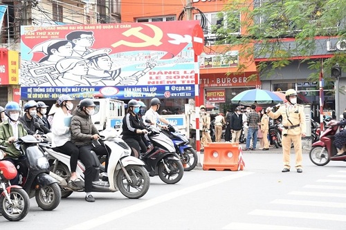 Công an Hải Phòng ra quân tuần tra, xử lý nghiêm phương tiện giao thông vi phạm