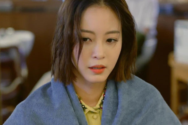 4 tháng nay chồng ăn bám vợ, tiền trà đá cũng ngửa tay xin, vô tình gặp anh ở siêu thị tôi cay đắng biết sự thật