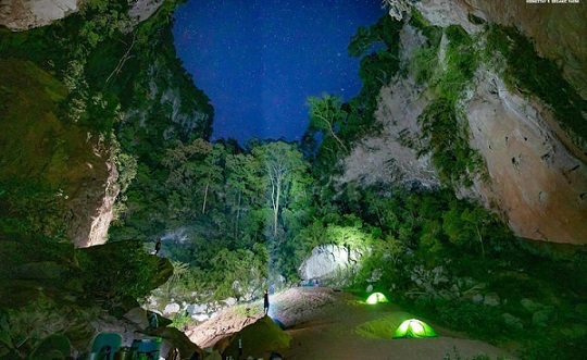 Quảng Bình: Hố sụt Kong và hệ thống hang Hổ- cung đường trekking thần thoại